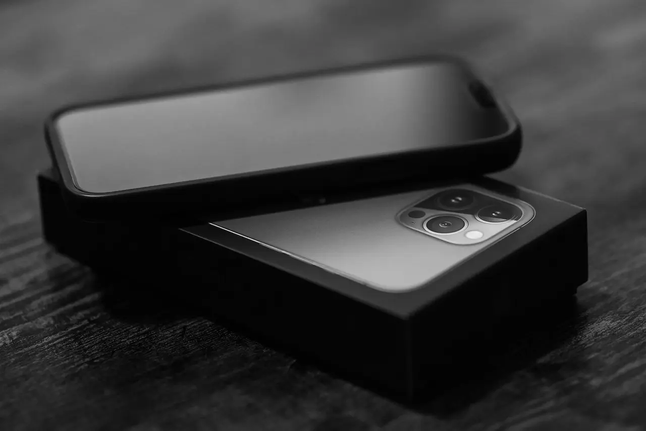 Hvor stor er en iPhone 13? Mål, vægt og om den passer i din lomme